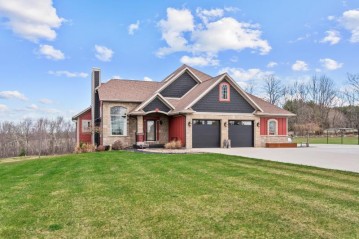 5624 Deer Wood Ln, Wayne, WI 53010