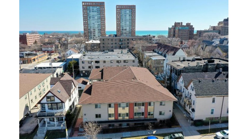 2018 N Oakland Ave 2030 Milwaukee, WI 53202 by The Realty Company, LLC $6,199,999