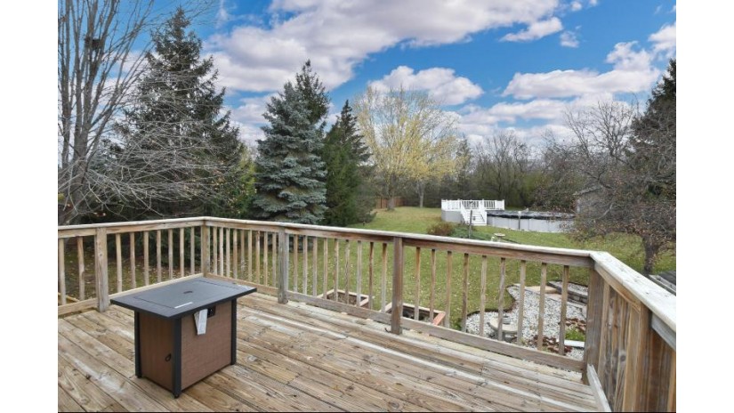 S109W29820 Valley Ridge Ct Mukwonago, WI 53149 by Berkshire Hathaway HS Lake Country $525,000