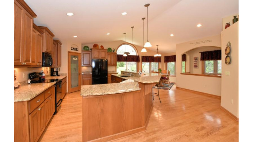 S109W29820 Valley Ridge Ct Mukwonago, WI 53149 by Berkshire Hathaway HS Lake Country $525,000