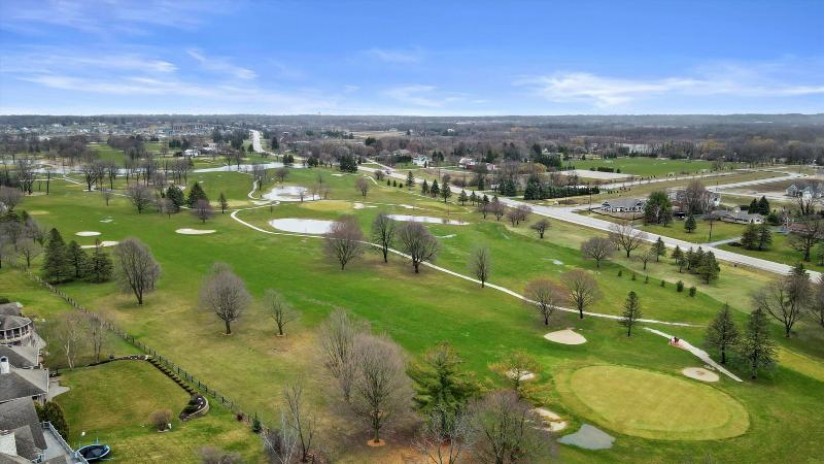 W216N5210 Golfview Dr Menomonee Falls, WI 53051 by First Weber Inc -NPW $968,500
