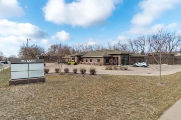 814 Main St S B & D, Holmen, WI 54636