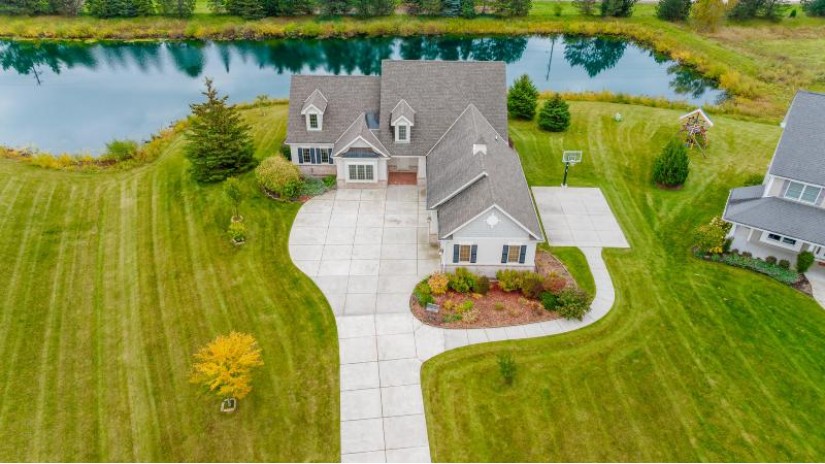 1342 W Stillwater Cir Mequon, WI 53092 by Patrick Bolger Realty Group $750,000