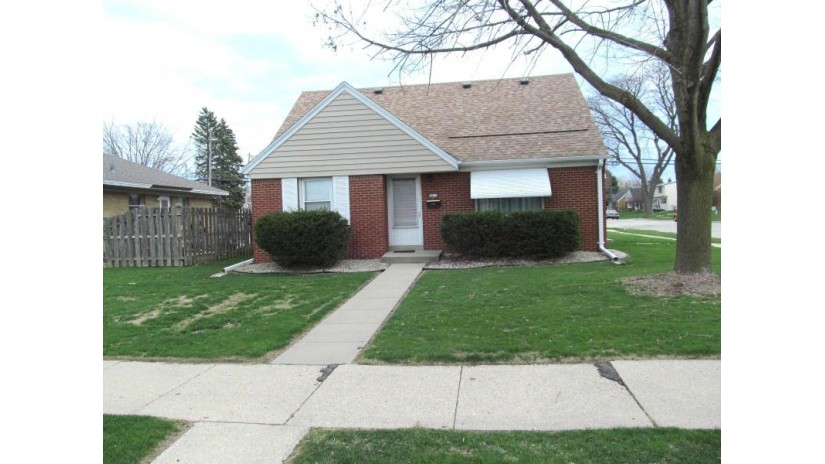 2915 15th Ave South Milwaukee, WI 53172 by Realty Executives - Elite $289,900