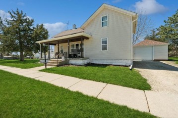 533 Sumner St, Genoa City, WI 53128