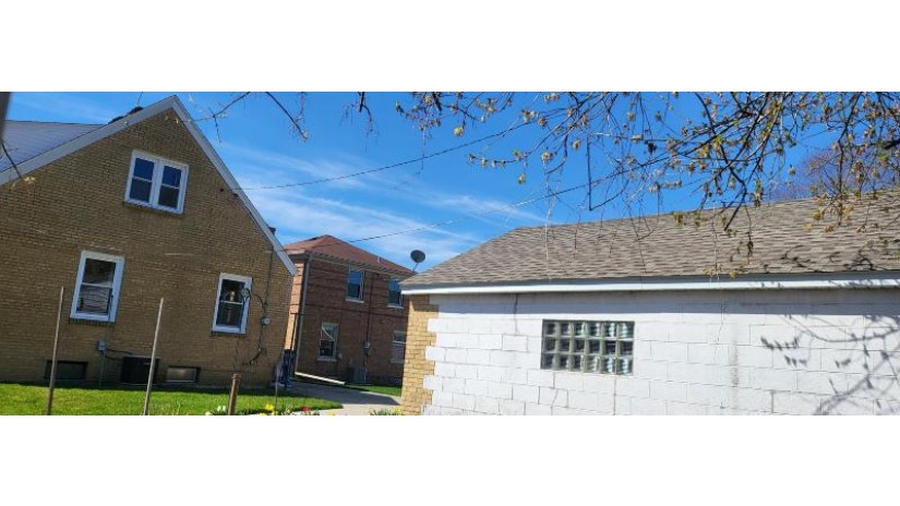 2408 Mitchell St Racine, WI 53403 by Berkshire Hathaway HomeServices Metro Realty-Racin $275,000