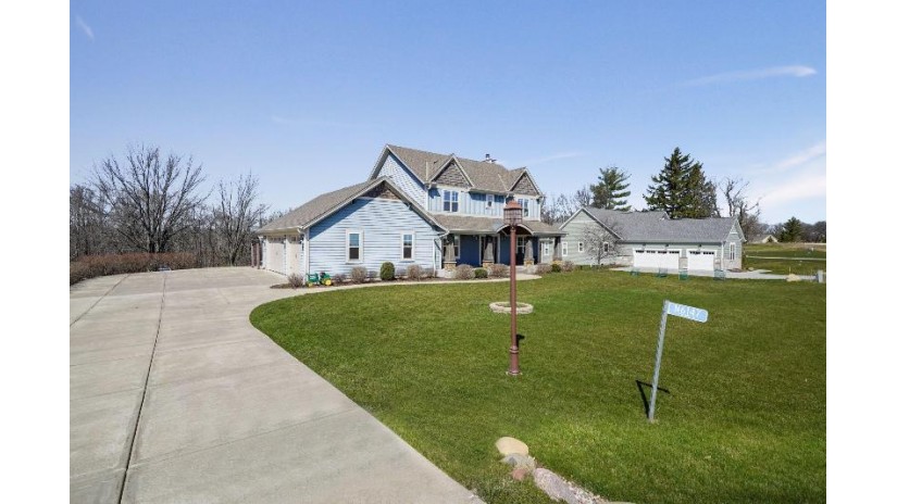 N6147 Red Wing Ln Lafayette, WI 53121 by Realty Executives - Integrity - hartlandfrontdesk@realtyexecutives.com $714,900