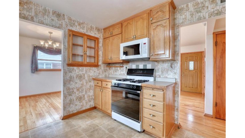 4534 N 101st St Wauwatosa, WI 53225 by The Wisconsin Real Estate Group $369,900