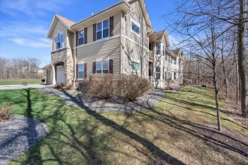 5373 W Cobblestone Way D, Franklin, WI 53132