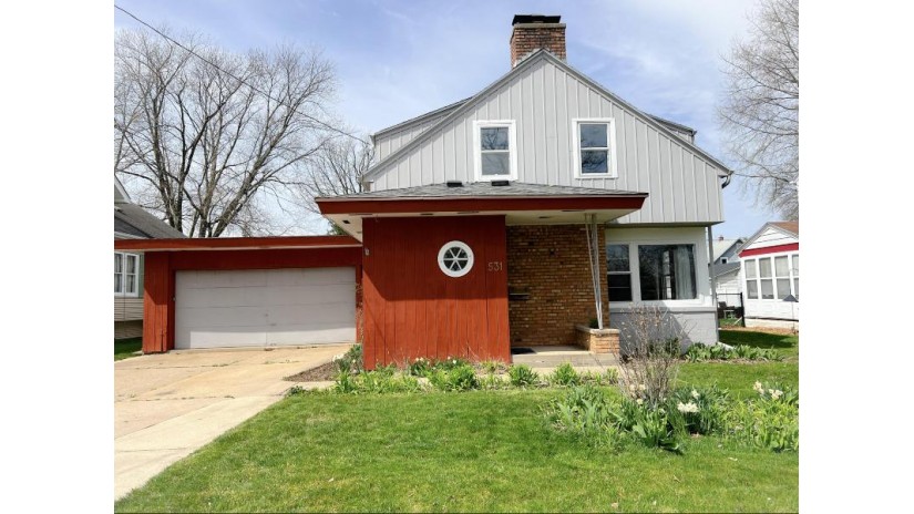 531 Grove St Oshkosh, WI 54901 by Parkway Realty, LLC $149,900