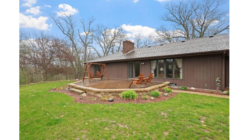 5000 Crystal Ln Yorkville, WI 53177 by Compass Wisconsin-Lake Geneva $899,000