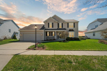 4047 Stillwater Cir, Waukesha, WI 53189