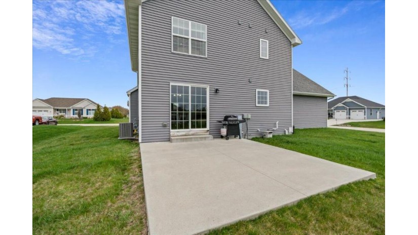 4509 Ashley Ln Sheboygan, WI 53083 by Pleasant View Realty, LLC $406,700