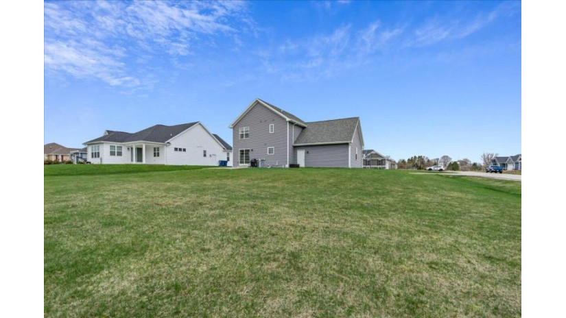 4509 Ashley Ln Sheboygan, WI 53083 by Pleasant View Realty, LLC $406,700