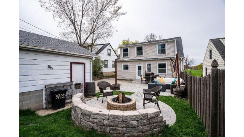 7920 W Wright St Wauwatosa, WI 53213 by The Stefaniak Group, LLC $380,000