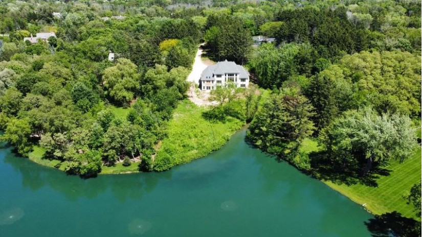 10031 N Range Line Rd Mequon, WI 53092 by Realty Executives - Integrity - hartlandfrontdesk@realtyexecutives.com $3,500,000