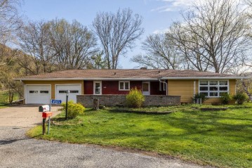 W5826 Coulee Springs Ln, Shelby, WI 54601