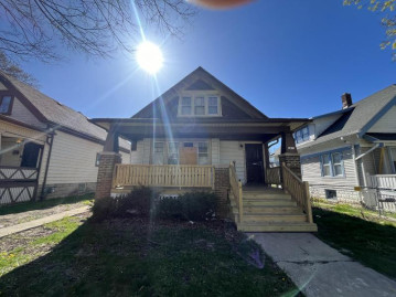 3811 N Vel R Phillips Ave, Milwaukee, WI 53212