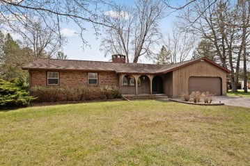 2017 Crystal Springs Rd, Two Rivers, WI 54241
