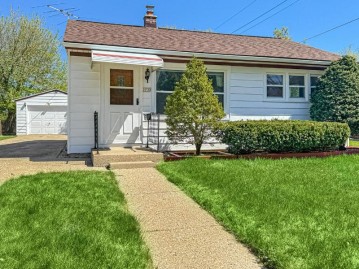 5732 N 55th Pl, Milwaukee, WI 53218-2409