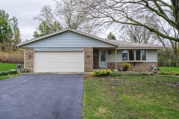 N58W26571 Mountain Shadows Dr, Lisbon, WI 53089-4049