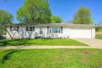 139 High St, Clinton, WI 53525