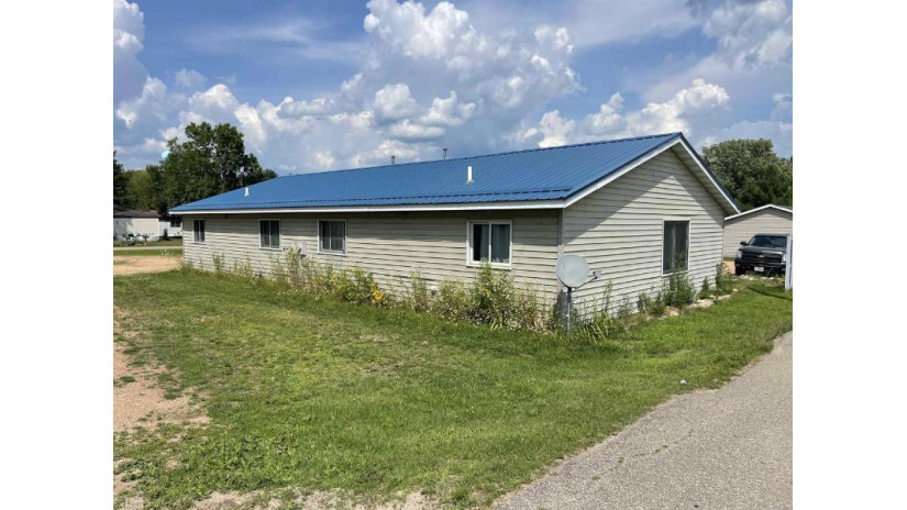 509 East Westgor Avenue Wittenberg, WI 54499 by Jones Real Estate Group - Phone: 715-680-0019 $394,900