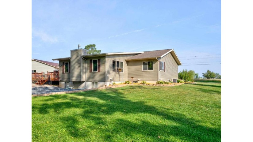 8827-8835 Mill Creek Drive Marshfield, WI 54449 by Nexthome Hub City - Phone: 715-305-0444 $795,000