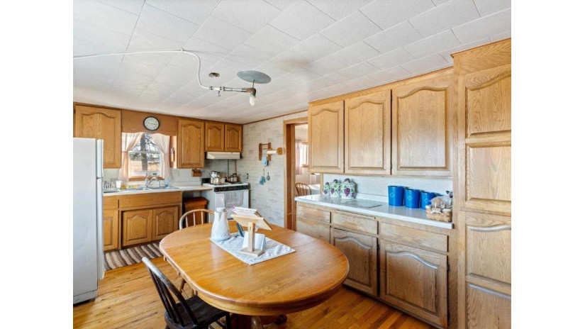 3206 Yellowstone Drive Milladore, WI 54454 by Nexthome Hub City - Phone: 715-316-7091 $389,900