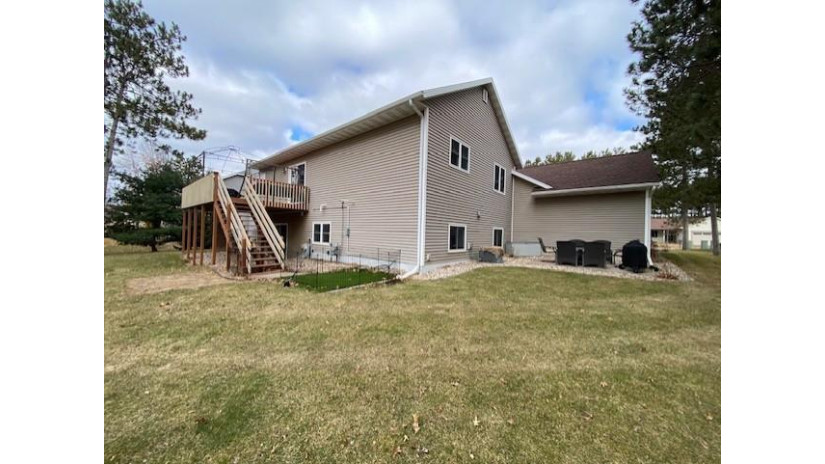 5541 Glenwood Avenue Stevens Point, WI 54482 by First Weber - homeinfo@firstweber.com $435,000