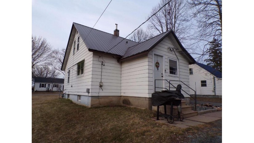 631 East 6th Street Owen, WI 54460 by Tieman Realty, Inc. $154,900