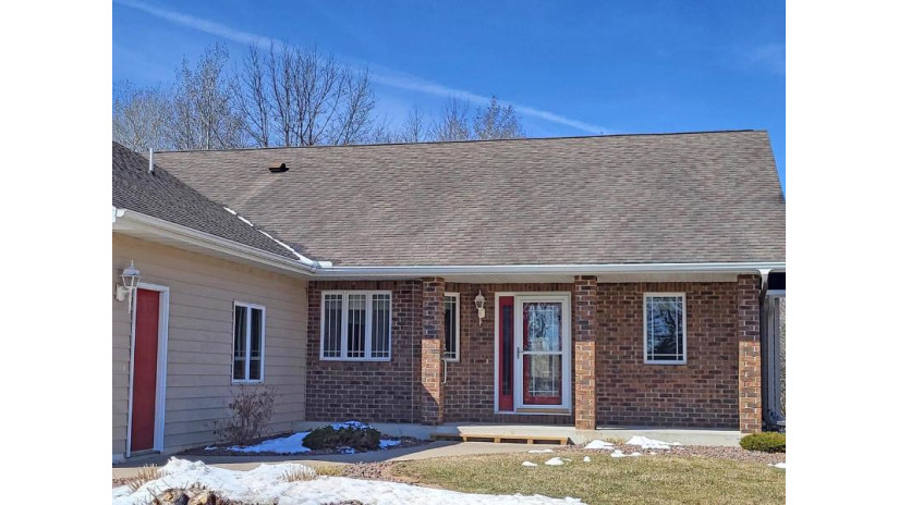 1812 Savannah Circle Marshfield, WI 54449 by Re/Max American Dream - Phone: 715-305-9971 $359,900