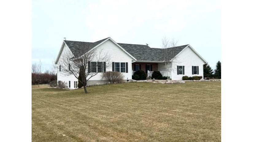 9950 North 66th Avenue Merrill, WI 54452 by Quinn Real Estate - Phone: 715-573-0970 $499,900