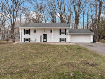 1109 Briarwood Street, Marshfield, WI 54449