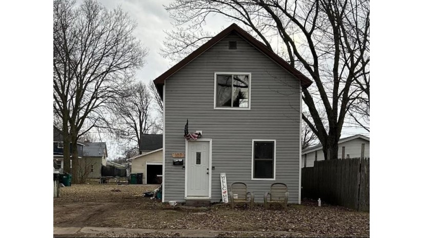 107 5th Street Nekoosa, WI 54457 by First Weber - homeinfo@firstweber.com $104,900