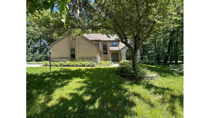 801 North Columbus Avenue Marshfield, WI 54449 by Brock And Decker Real Estate, Llc $425,000