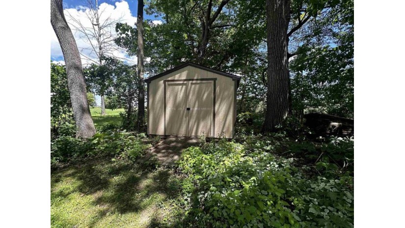 801 North Columbus Avenue Marshfield, WI 54449 by Brock And Decker Real Estate, Llc $425,000