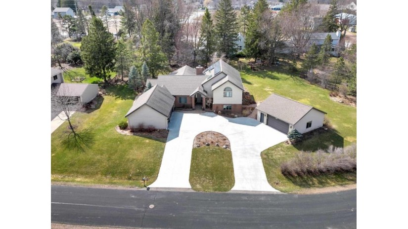 322 South Maryknoll Avenue Marshfield, WI 54449 by Nexthome Hub City - Phone: 715-305-0444 $750,000