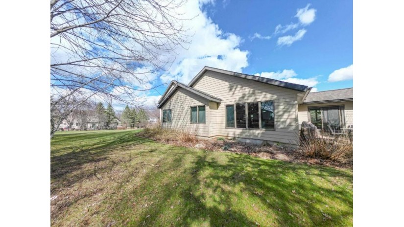 322 South Maryknoll Avenue Marshfield, WI 54449 by Nexthome Hub City - Phone: 715-305-0444 $750,000