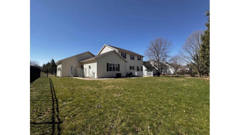 1213 Ridge Road Marshfield, WI 54449 by Brock And Decker Real Estate, Llc $500,000