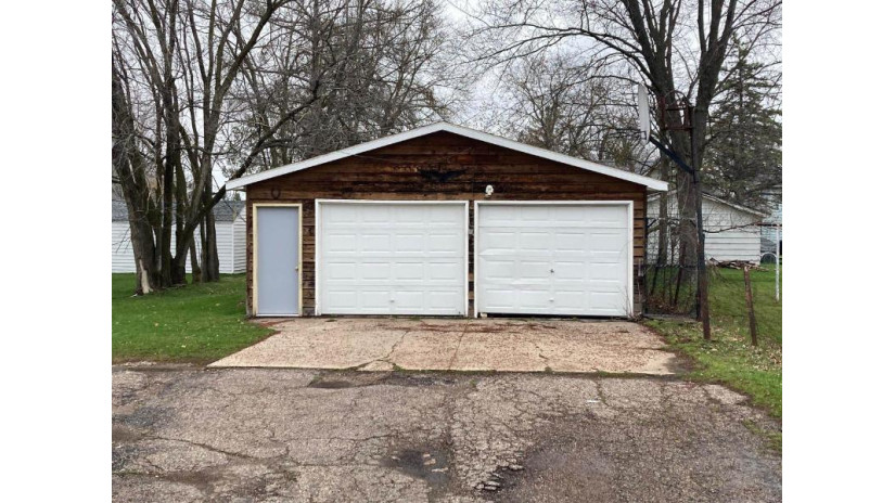 313 West Arnold Street Marshfield, WI 54449 by Success Realty Inc - Phone: 715-305-6766 $124,900