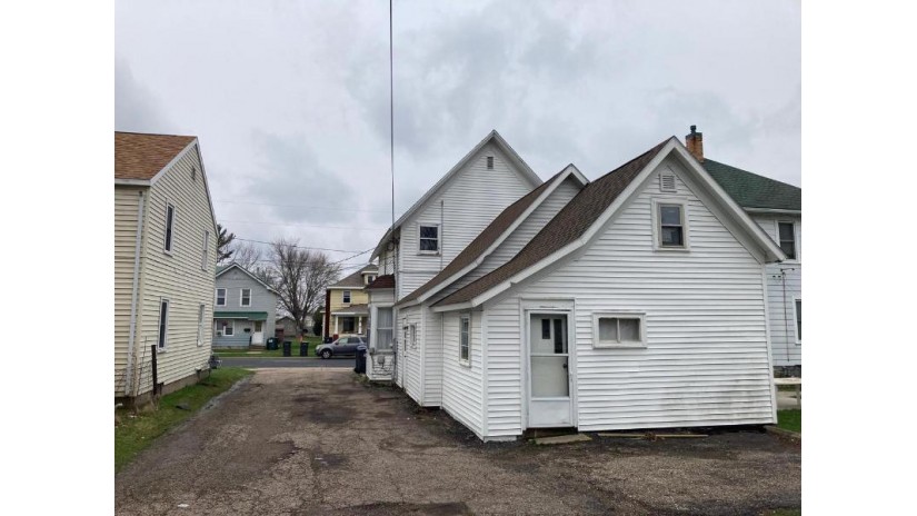 313 West Arnold Street Marshfield, WI 54449 by Success Realty Inc - Phone: 715-305-6766 $124,900