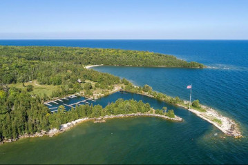 101 Njord Heim Dr, Washington Island, WI 54246