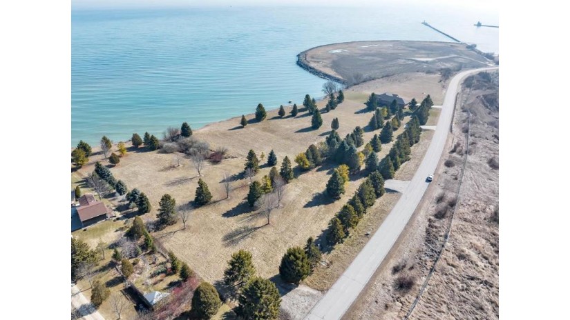 614 Lakeshore Dr Kewaunee, WI 54216 by Exp Realty Llc - 8668486990 $279,900