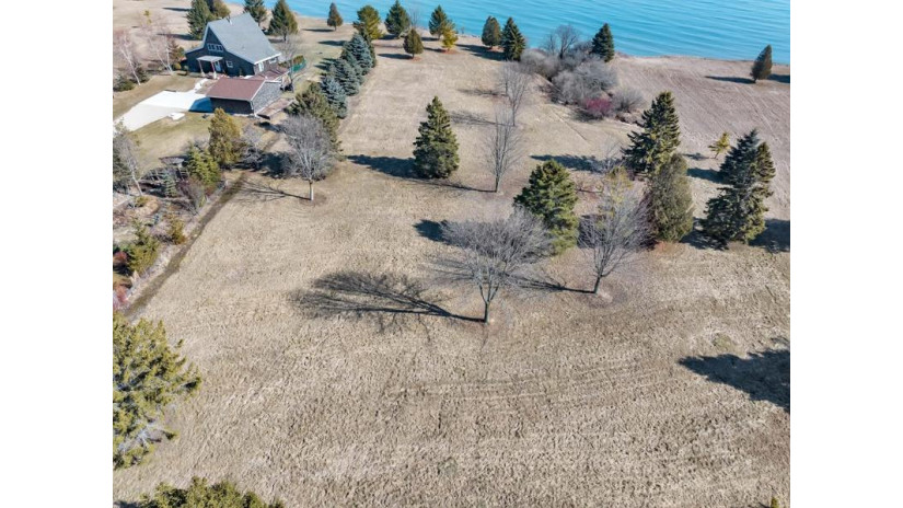 614 Lakeshore Dr Kewaunee, WI 54216 by Exp Realty Llc - 8668486990 $279,900