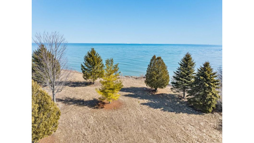 614 Lakeshore Dr Kewaunee, WI 54216 by Exp Realty Llc - 8668486990 $279,900