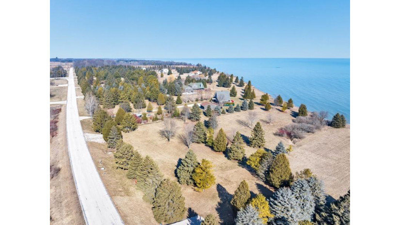 614 Lakeshore Dr Kewaunee, WI 54216 by Exp Realty Llc - 8668486990 $279,900