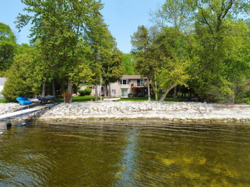 4101 Snake Island Rd, Sturgeon Bay, WI 54235