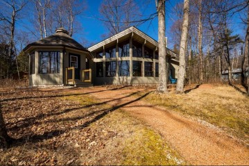 12408 Northern Door Rd, Gills Rock, WI 54210