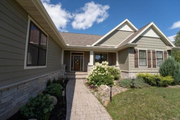 3532 Old Oak Tr, Pelican, WI 54501